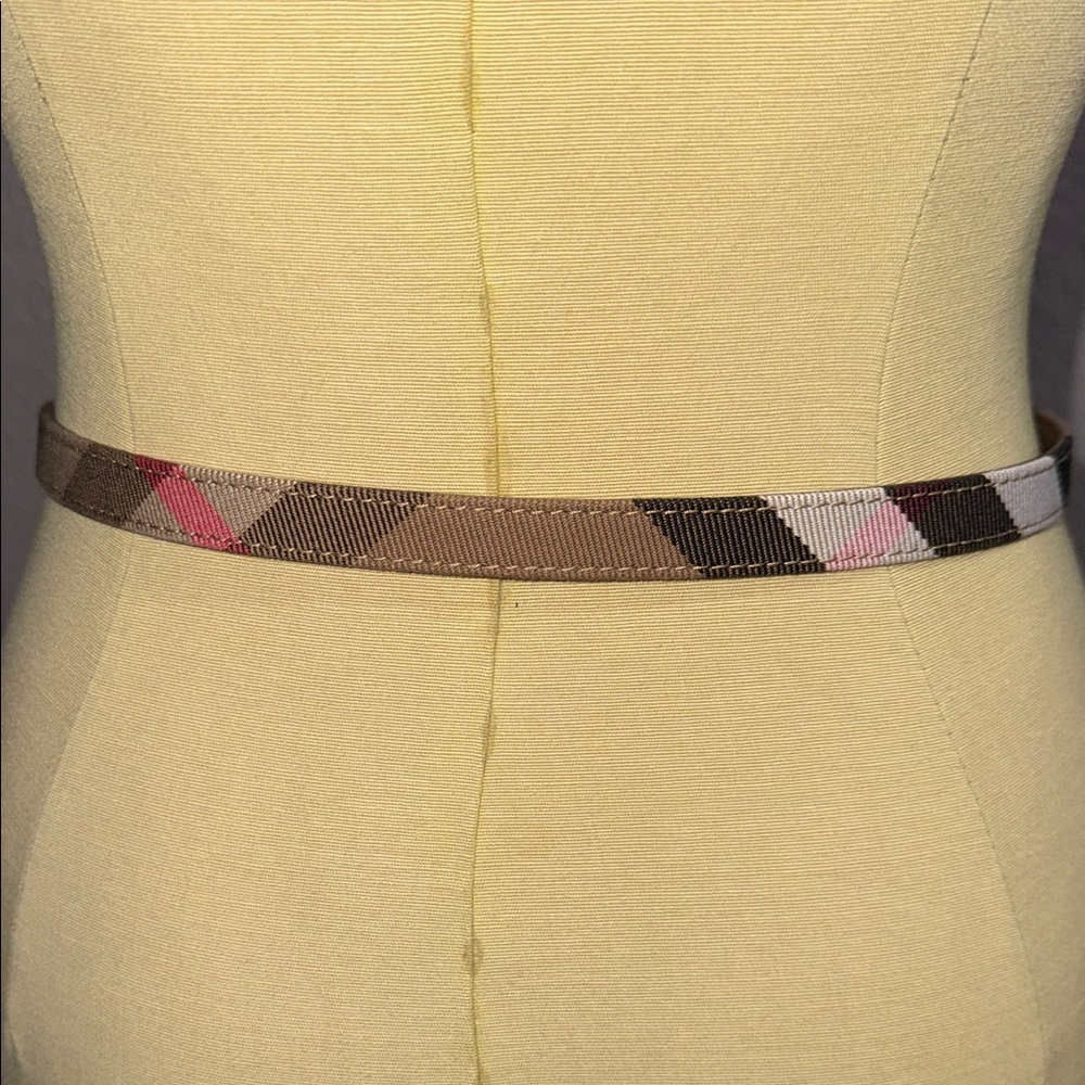 Burberry Reversible Check Belt - NWT - Picture 2 of 12